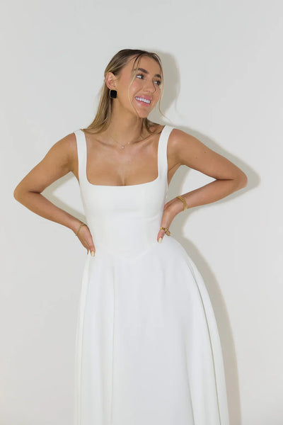 Doris – Robe à encolure carrée