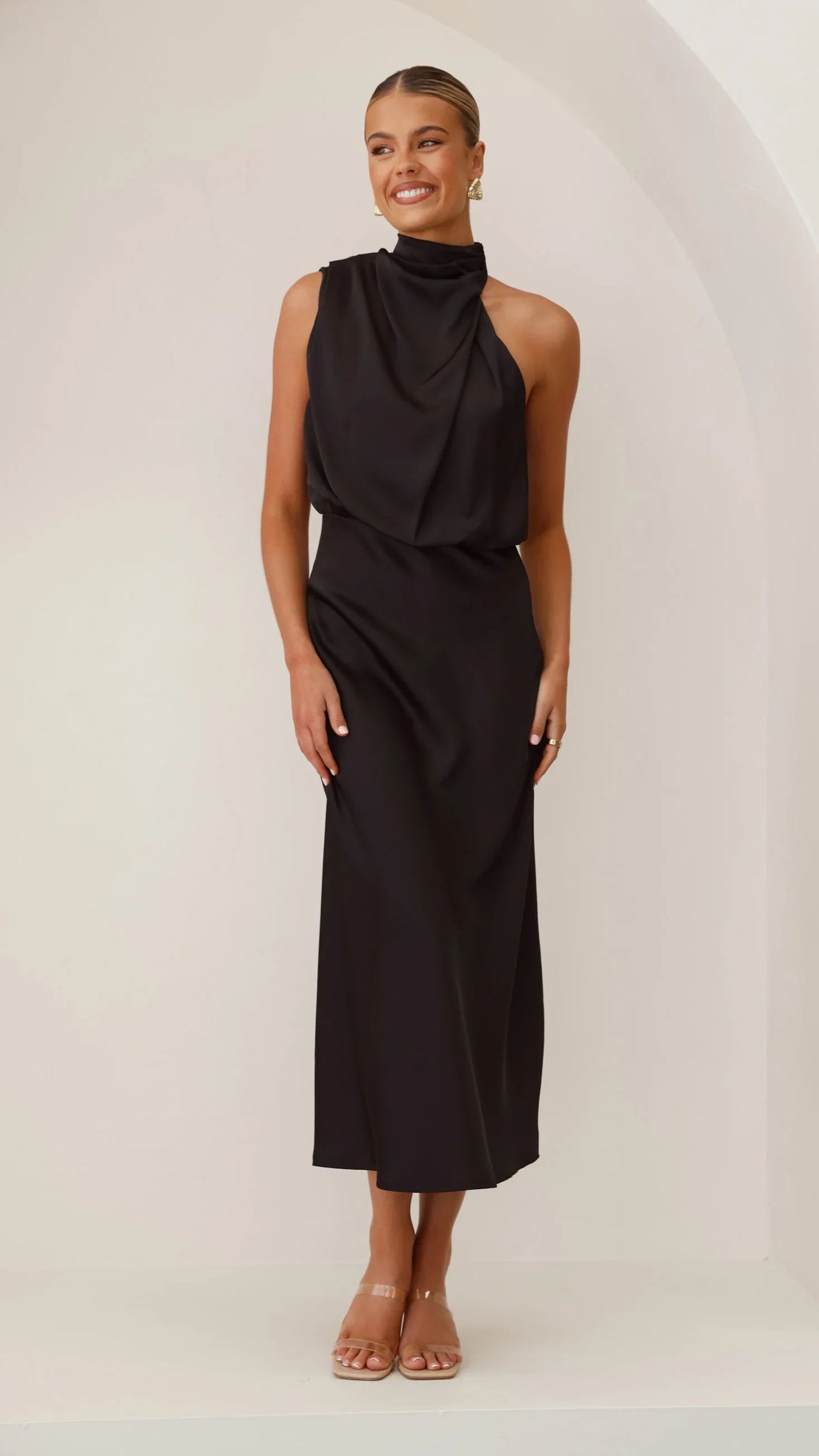 Benthe – Robe Midi Épaules Dénudées