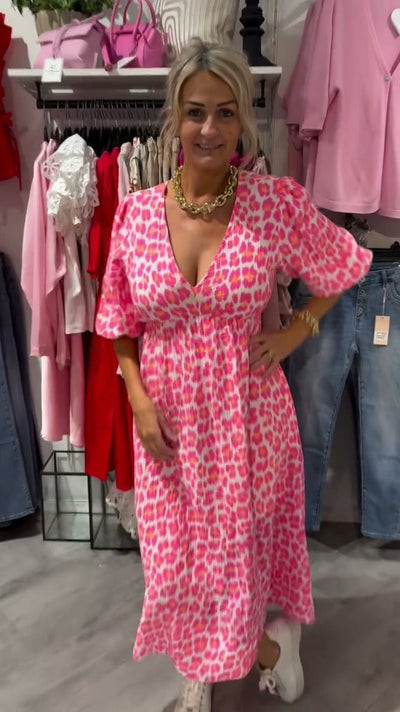Laurie – Robe midi légère à rayures estivales
