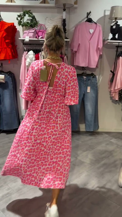 Laurie – Robe midi légère à rayures estivales