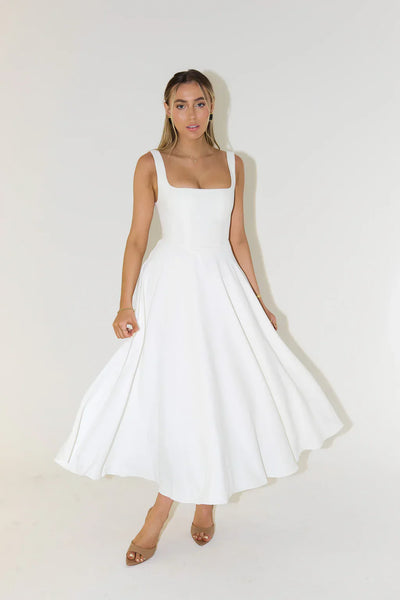 Doris – Robe à encolure carrée