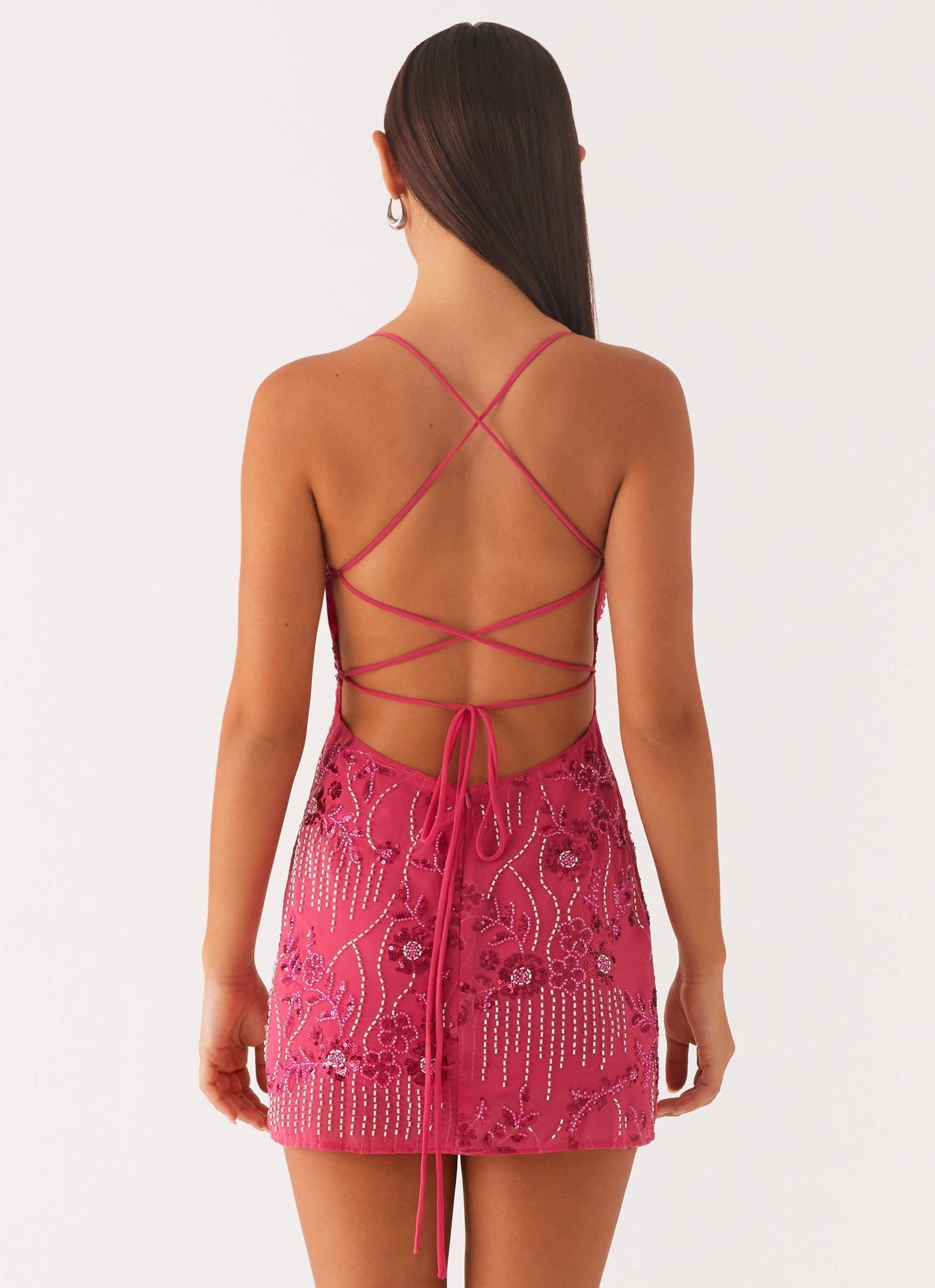 Christiane – Robe Mini Éclat et Élégance