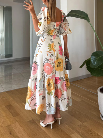 Sandra – Robe midi à encolure carrée, imprimé floral et manches bouffantes
