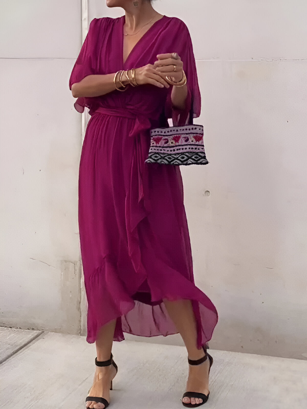 Monica - Robe en chiffon à col en V