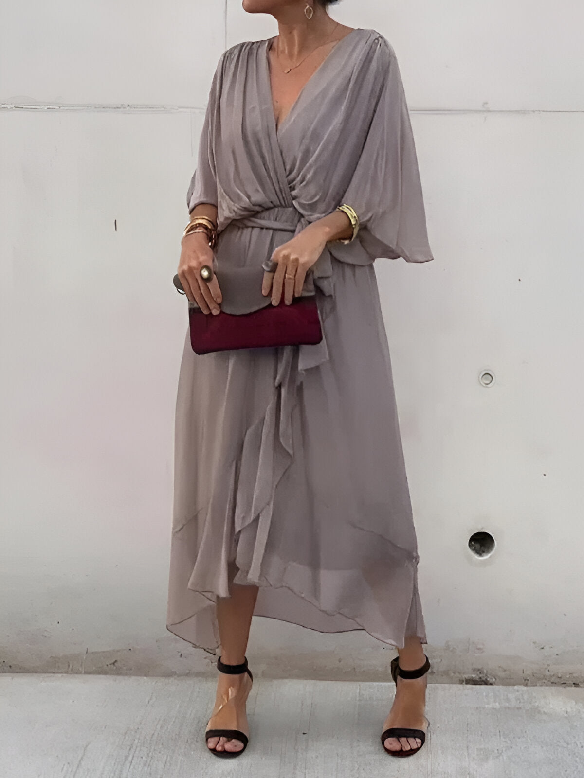 Monica - Robe en chiffon à col en V