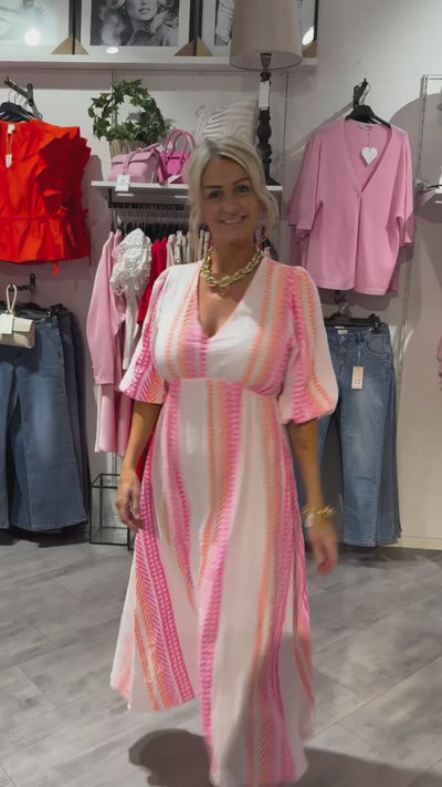 Laurie – Robe midi légère à rayures estivales