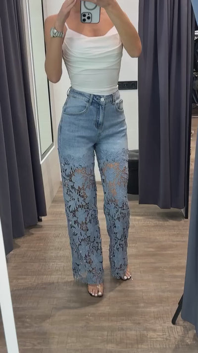 Jodi – Jean Femme à Dentelle et Patchwork, Taille Mi-Haute à Boutons