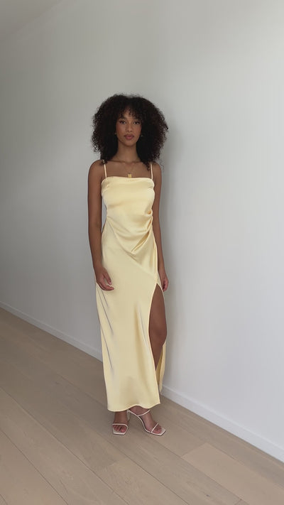 Ilana – Robe Longue Élégante